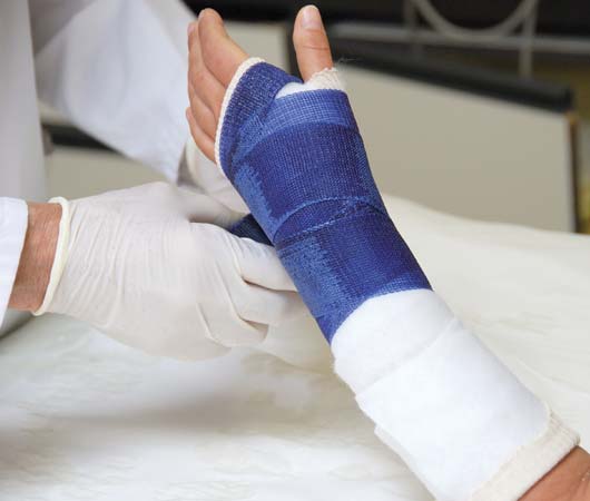Bị gãy xương có nên ăn thịt gà ?