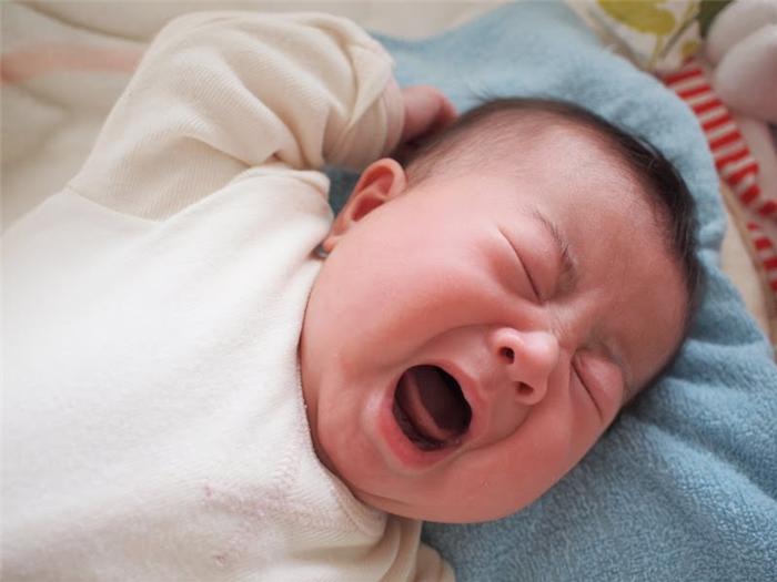 Tại sao chúng ta bị giật mình khi ngủ?