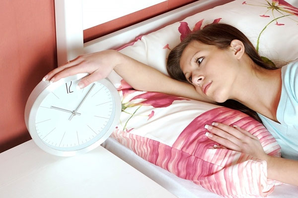 Mẹo giúp bạn ngủ ngon chỉ sau 1 phút