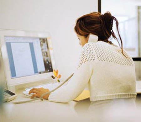 Nghe điện thoại sai cách Nghe điện thoại sai cách