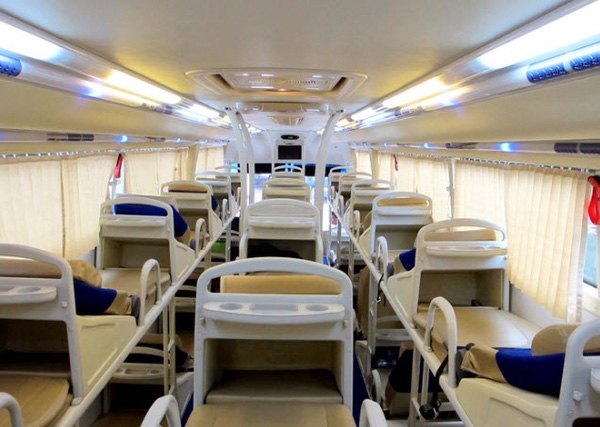 6 điều bạn phải học thuộc nếu muốn sống sót trên xe khách khi gặp tai nạn