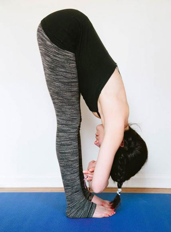 yoga gập người